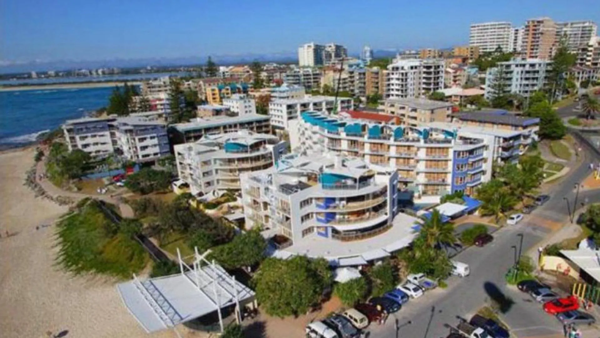 Rolling Surf Resort Unit 48 Caloundra Apartment