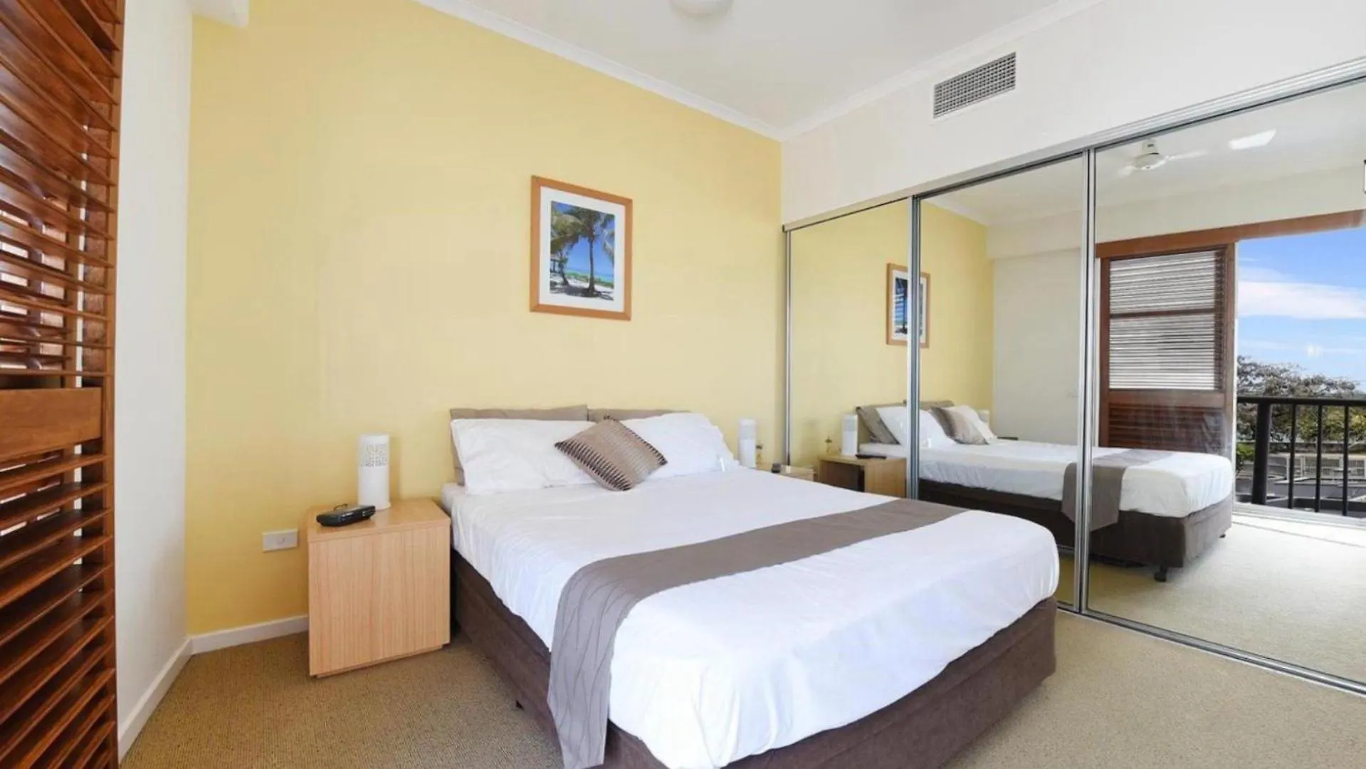 Rolling Surf Resort Unit 48 Caloundra 0*,  Australia